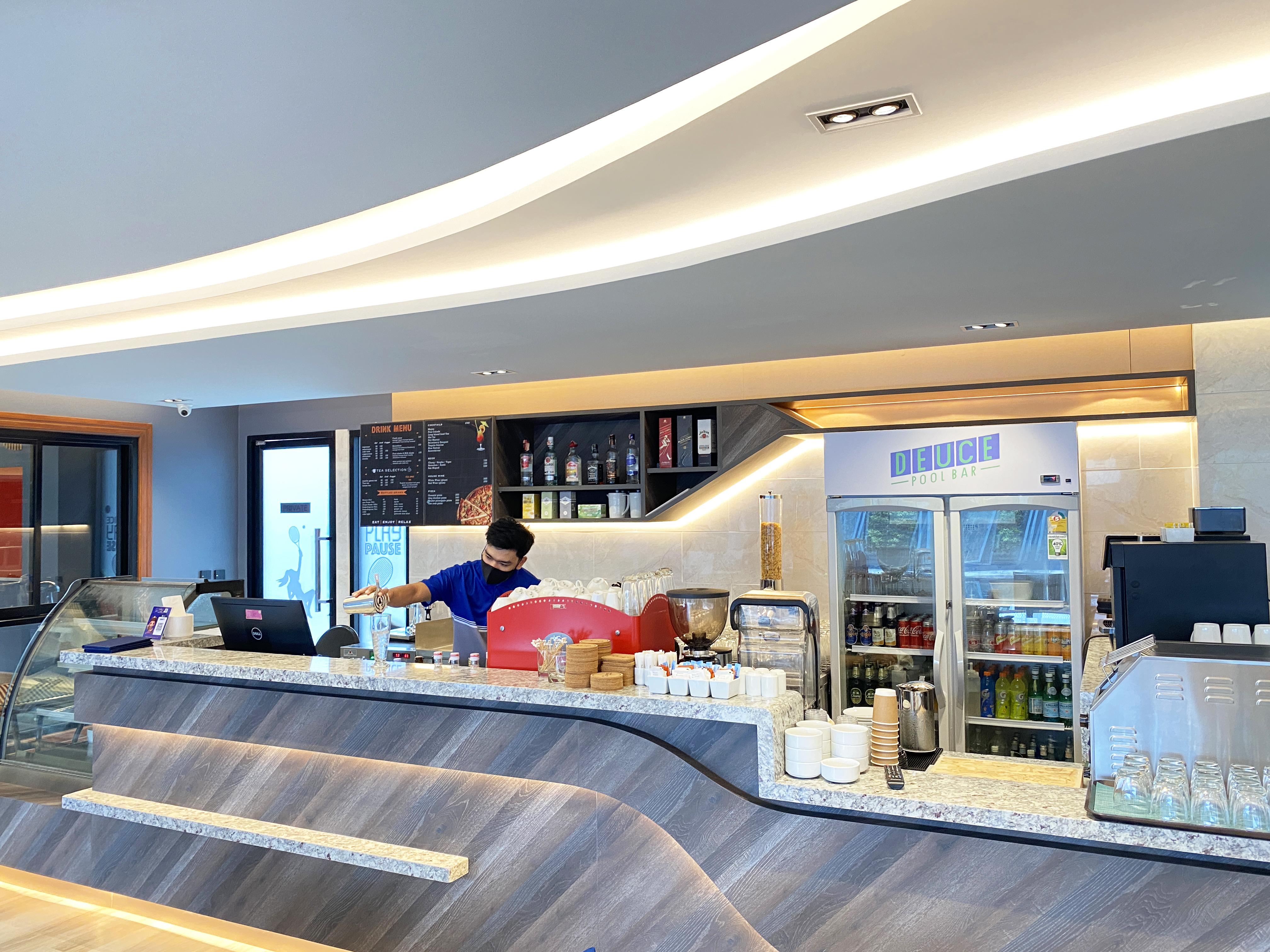The Oceanic Sportel Phuket - Sha Extra Plus 外观 照片 A Starbucks in the airport