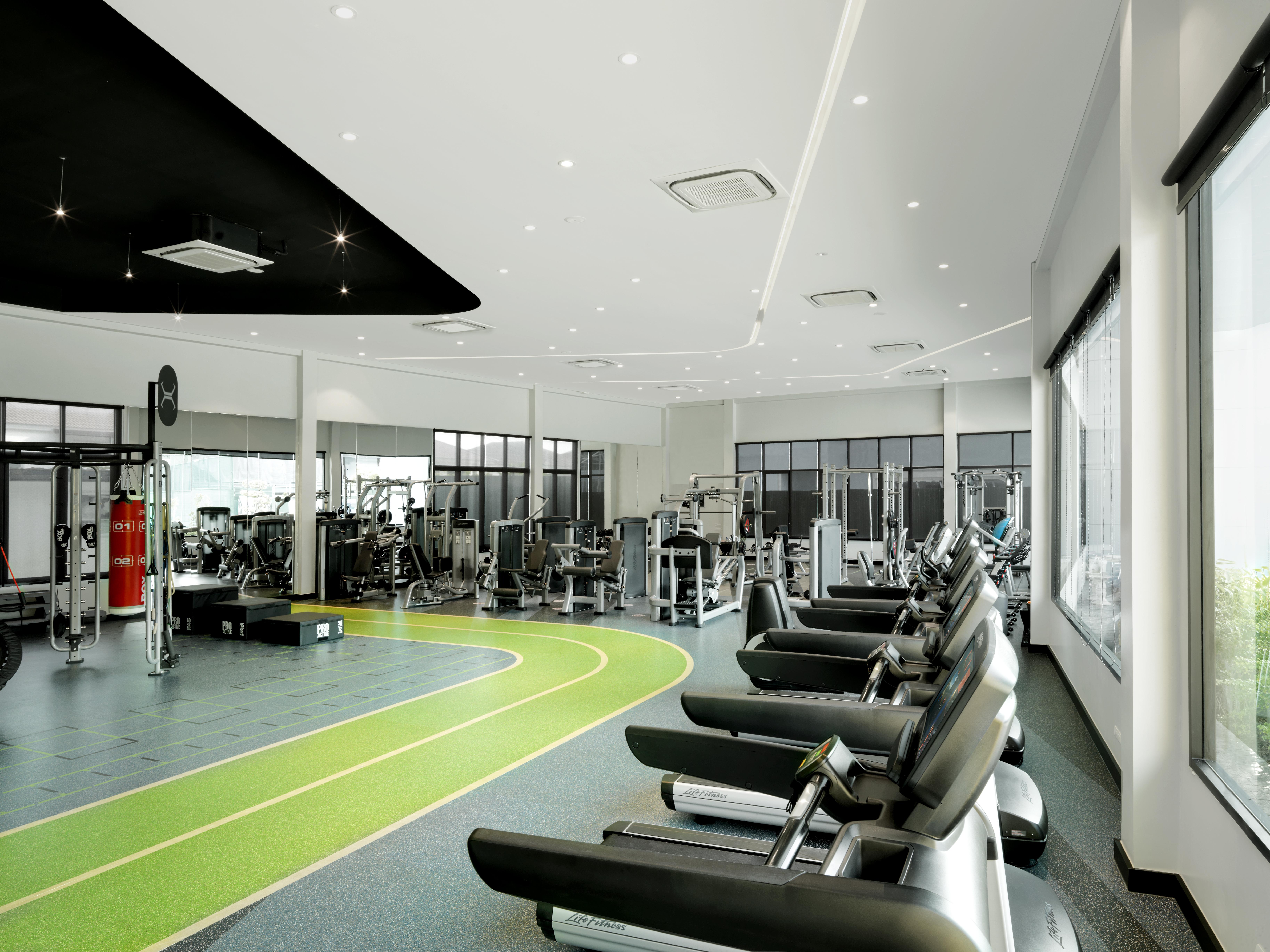 The Oceanic Sportel Phuket - Sha Extra Plus 外观 照片 The gym at the new campus